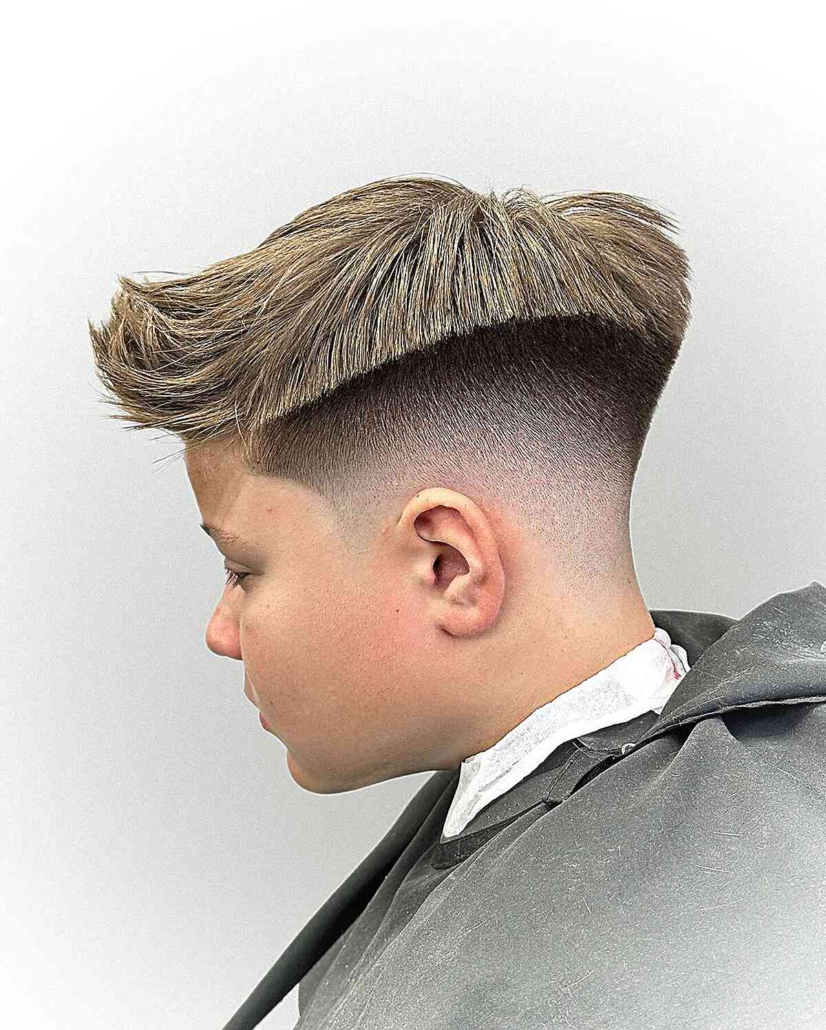 Light Blonde Straight Hair for Young Guys