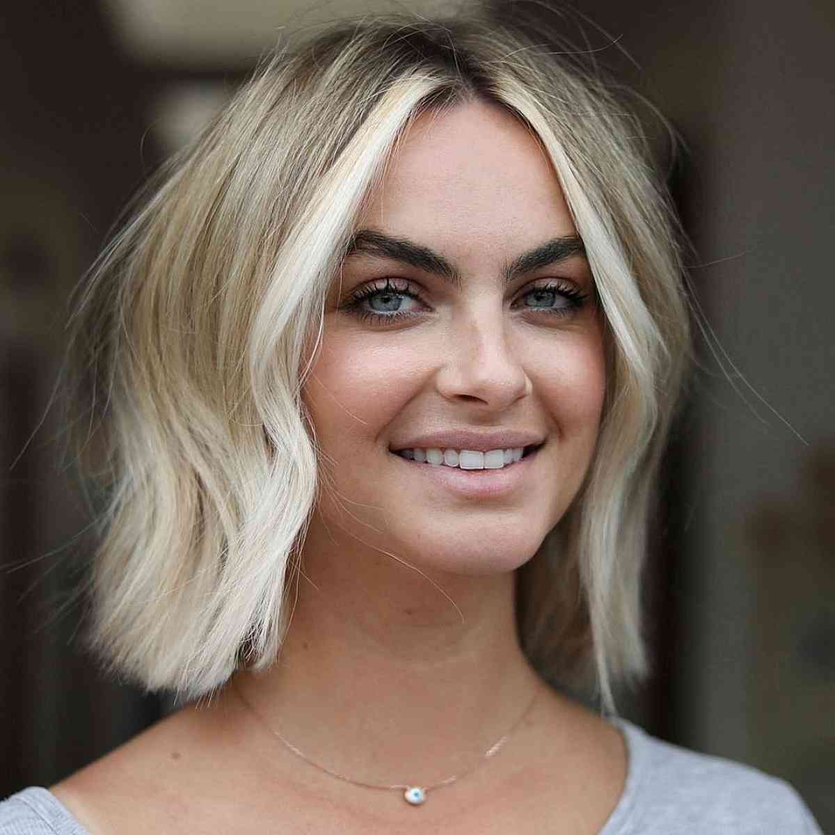 Long Bob with Face-Framing Highlights