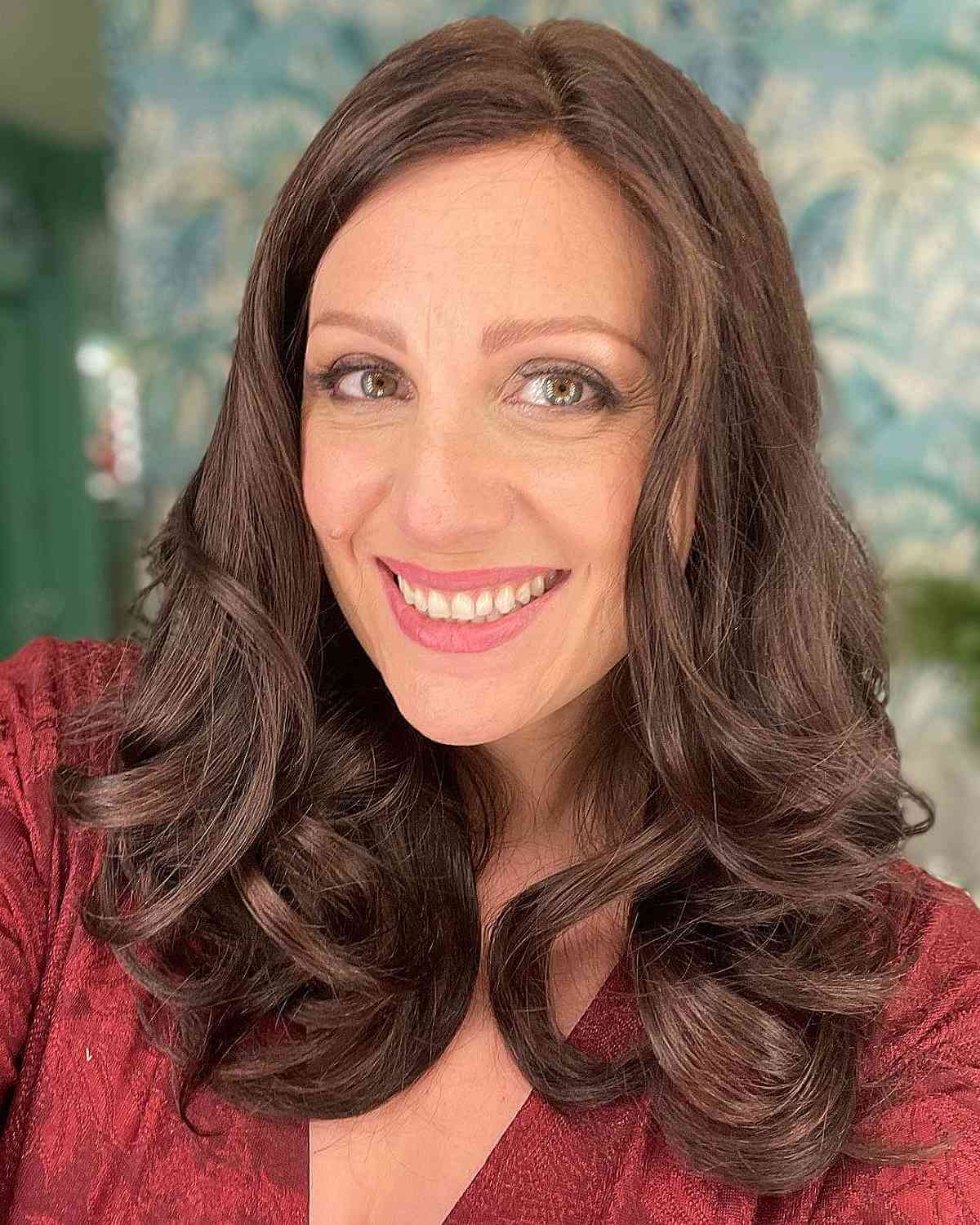 Loose Wavy Style with a Side Part