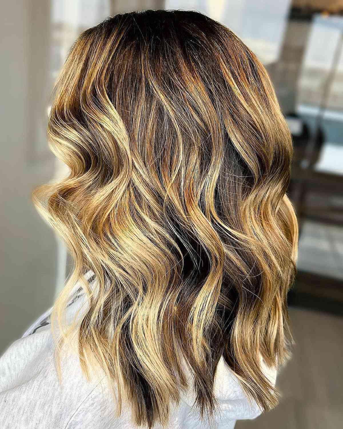 Luminous Honey Blonde Highlights