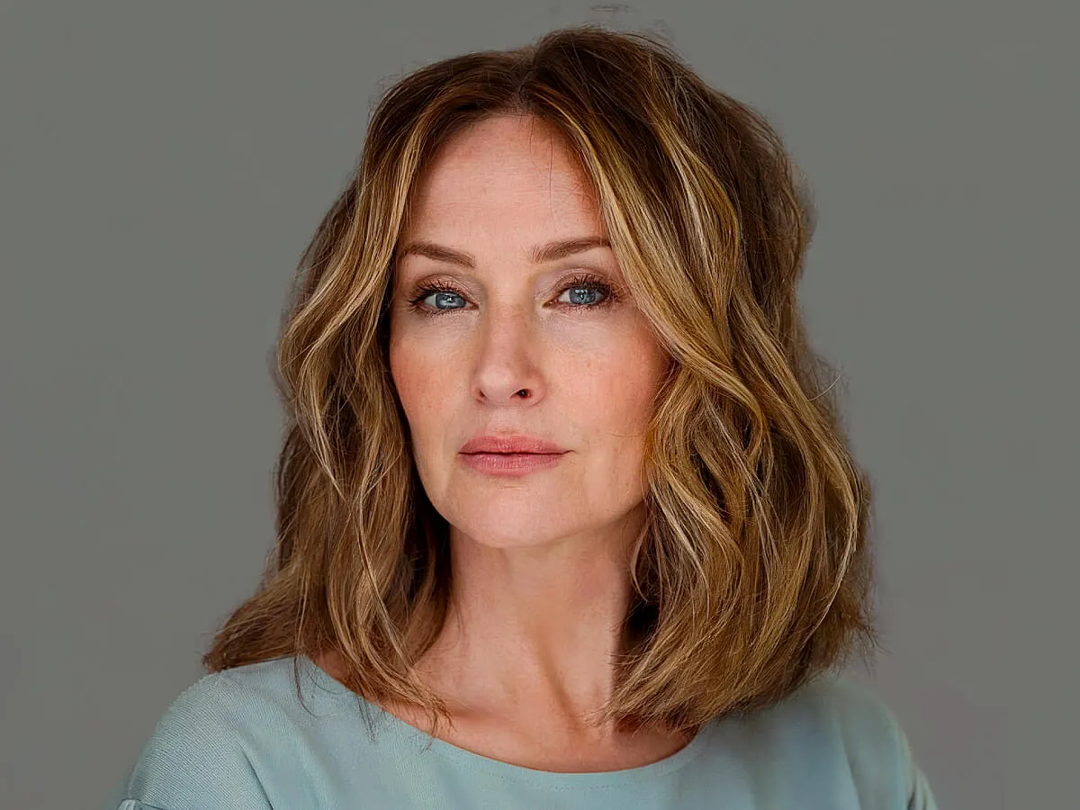 Medium lenght hairstyle for square faces ideas