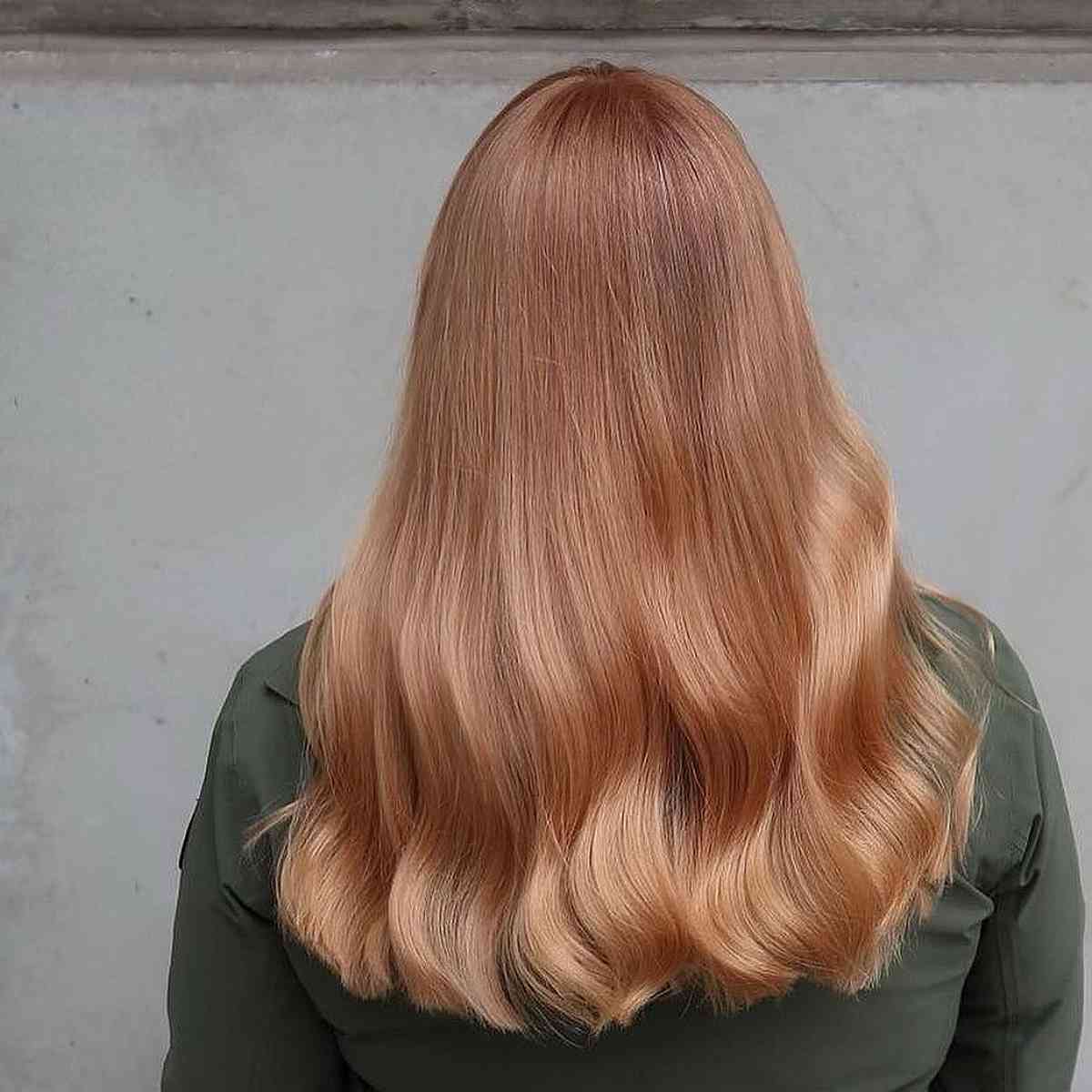 Summertime Mid Back-Length Hair with Warm Strawberry Blonde Highlights