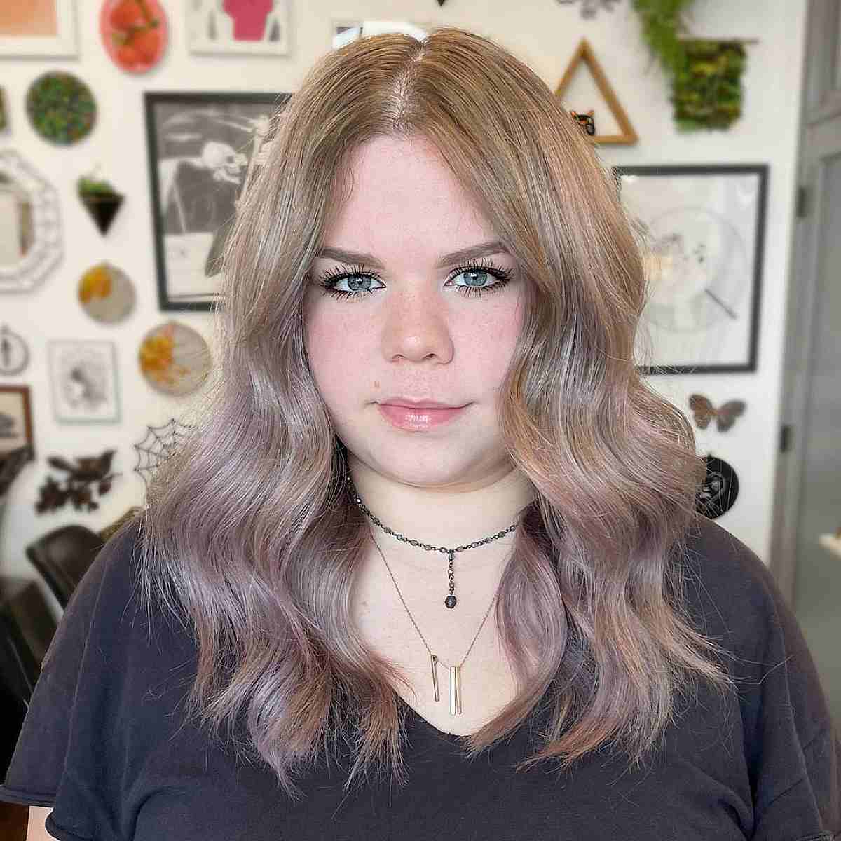 Medium Middle Part and Textured Ends for Round Faces