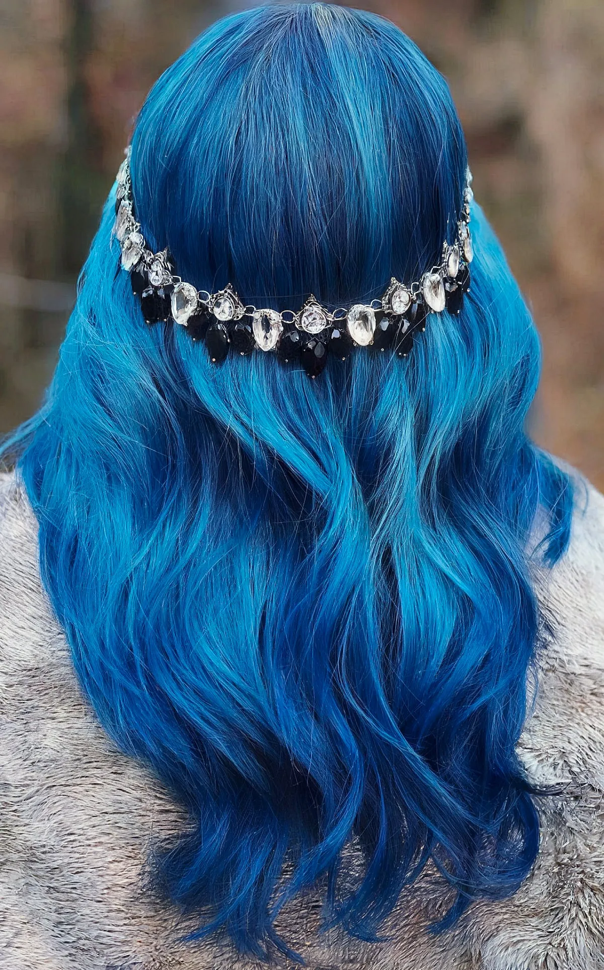 Multi-Dimensional Cobalt Blue Hairstyle for Winter