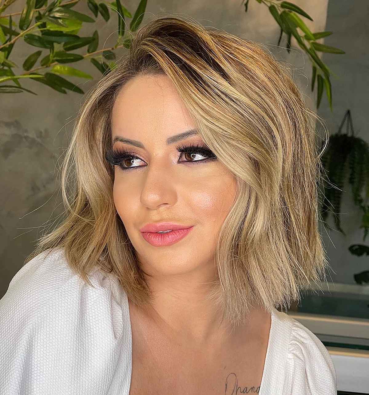 Neck-Length Blunt Bob with a Side Sweep