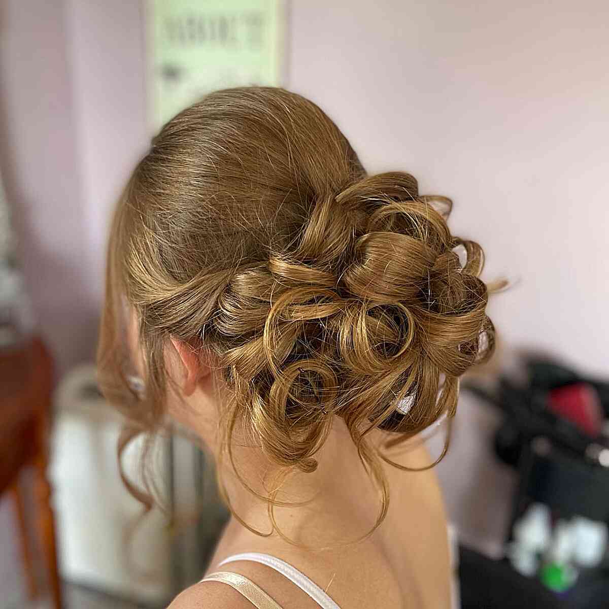 Retro Elegance with a Contemporary Touch Hairstyle for Long Prom Hairstyle
