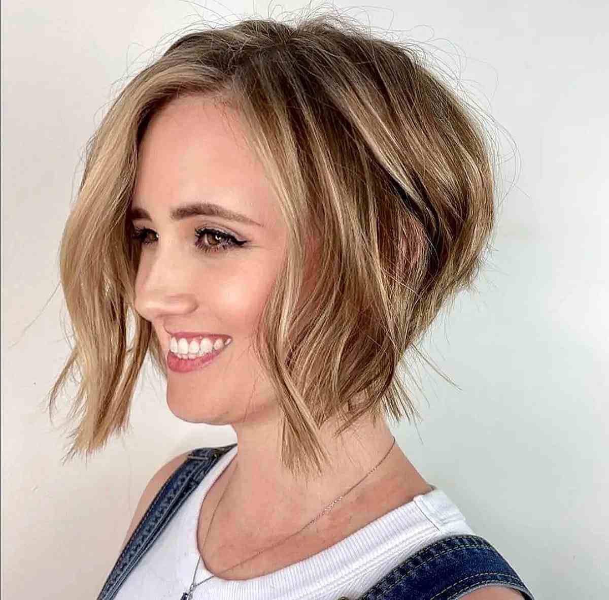 Short Wedge Haircut with Side Part for Fine Hair