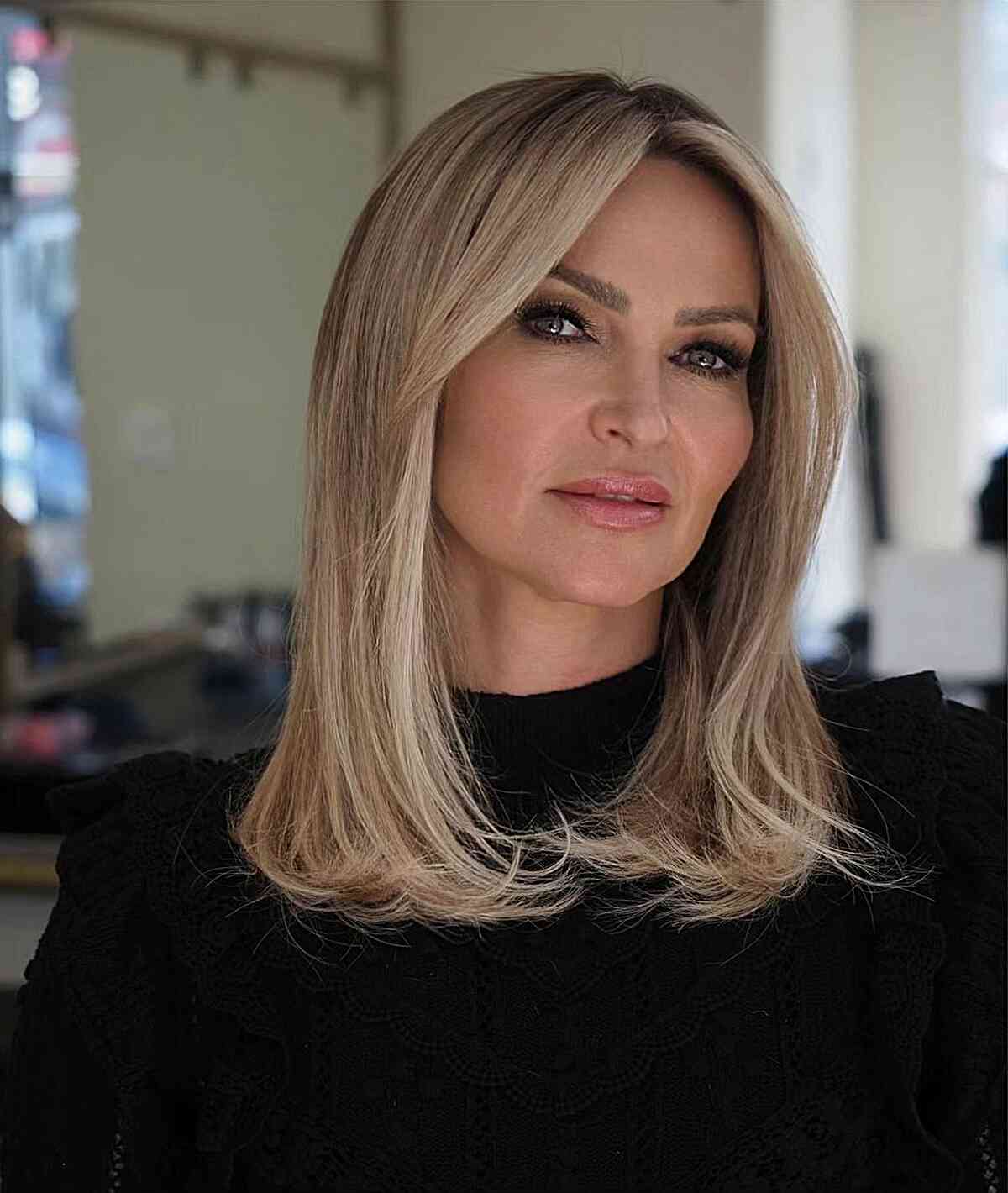 Mid-Length Sleek Hair Featuring Reverse Balayage Technique