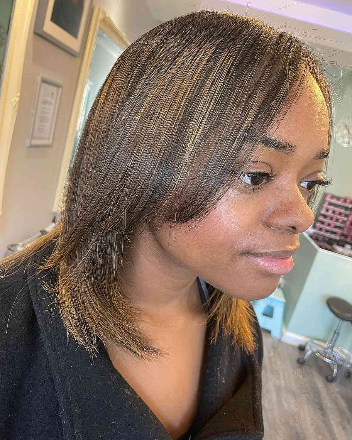 Sleek Shoulder-Length Locks for Black Ladies