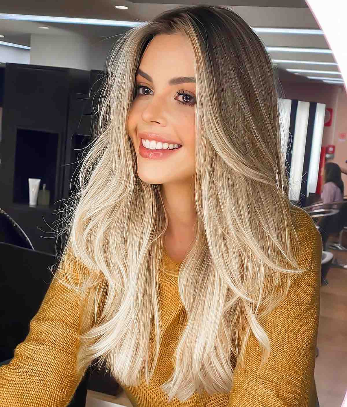 Smooth Light Brown and Blonde Hair Highlights