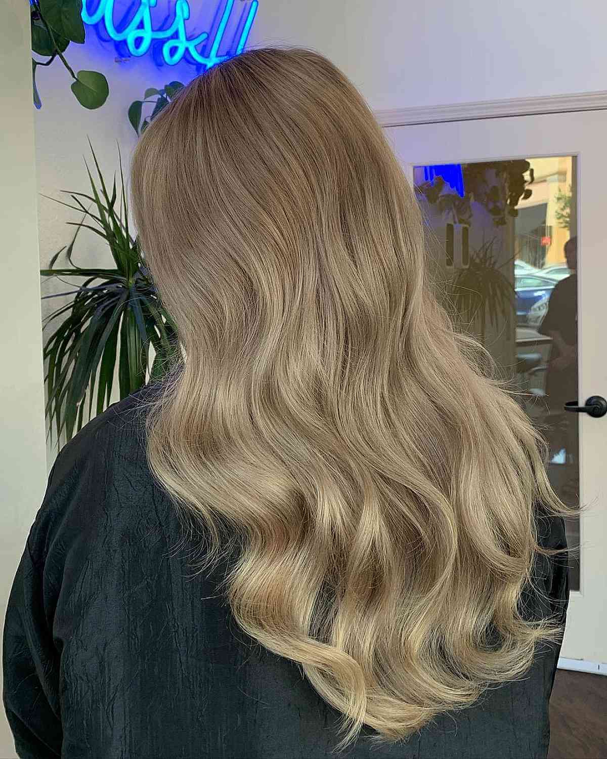 Warm Dishwater Mousy Blonde Tresses
