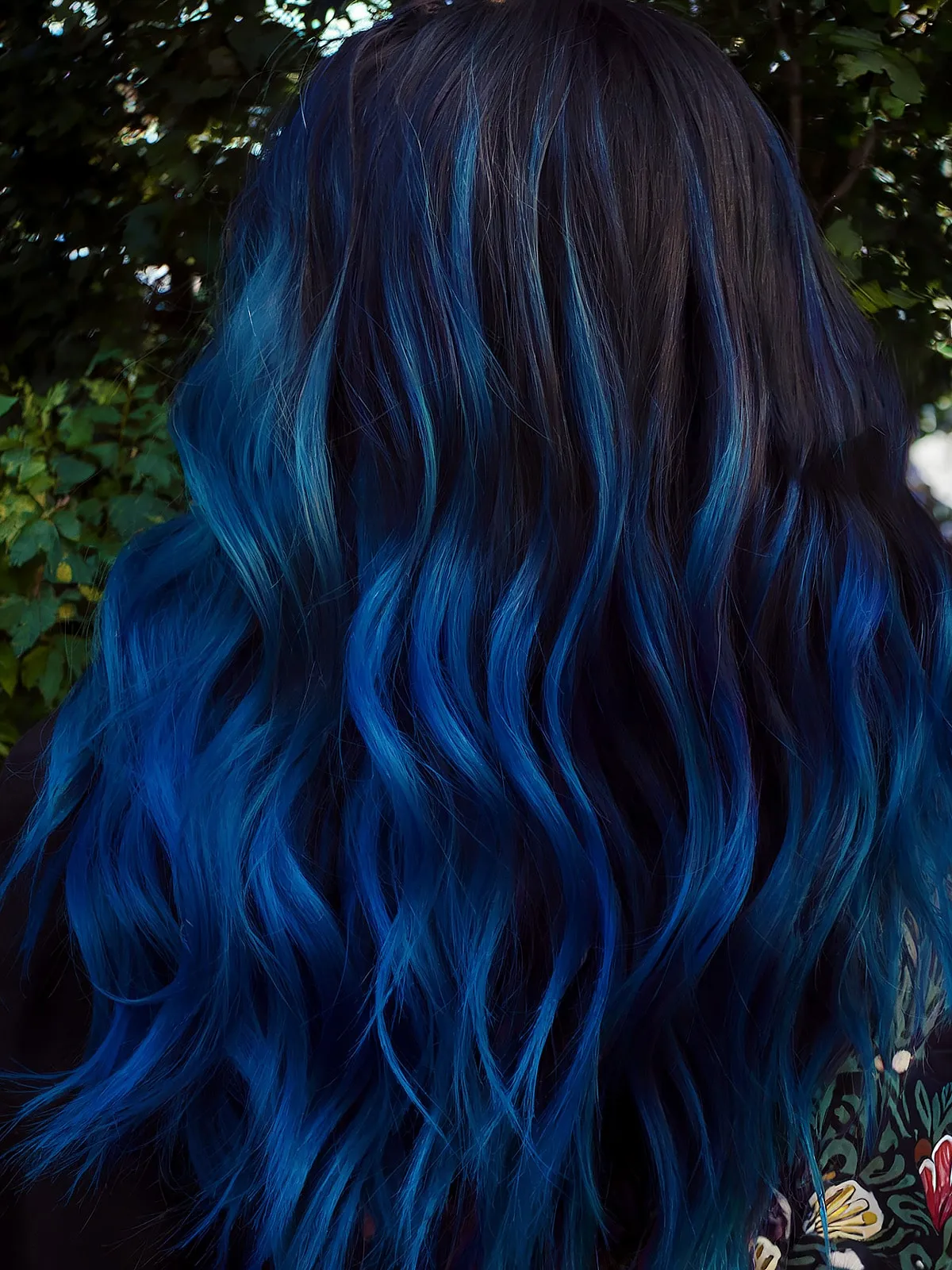 Striking Blue and Black Dimensions