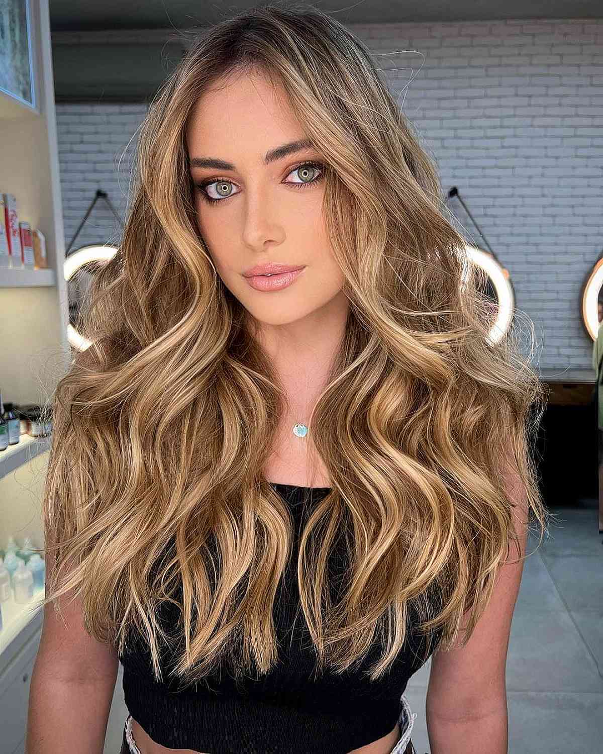 Stunning Long Honey Blonde Highlighted Waves