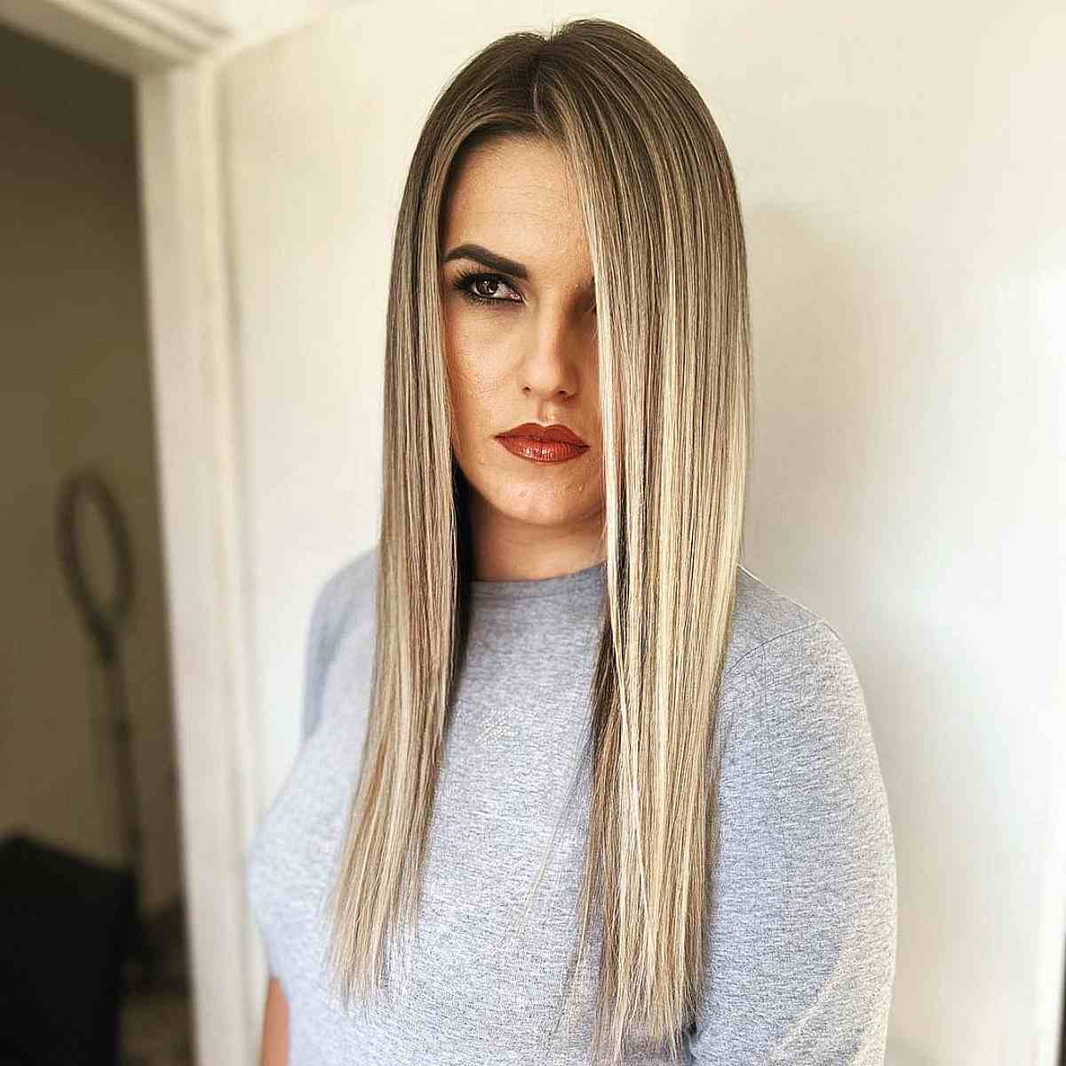 Stylish Blonde Balayage with Deep Roots for Straight Hair