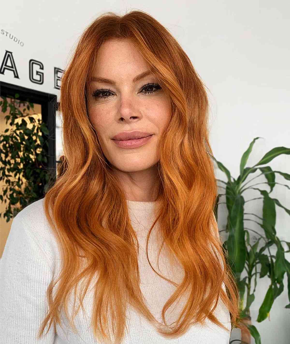 Trendy Medium-Length Waves on Copper Hair