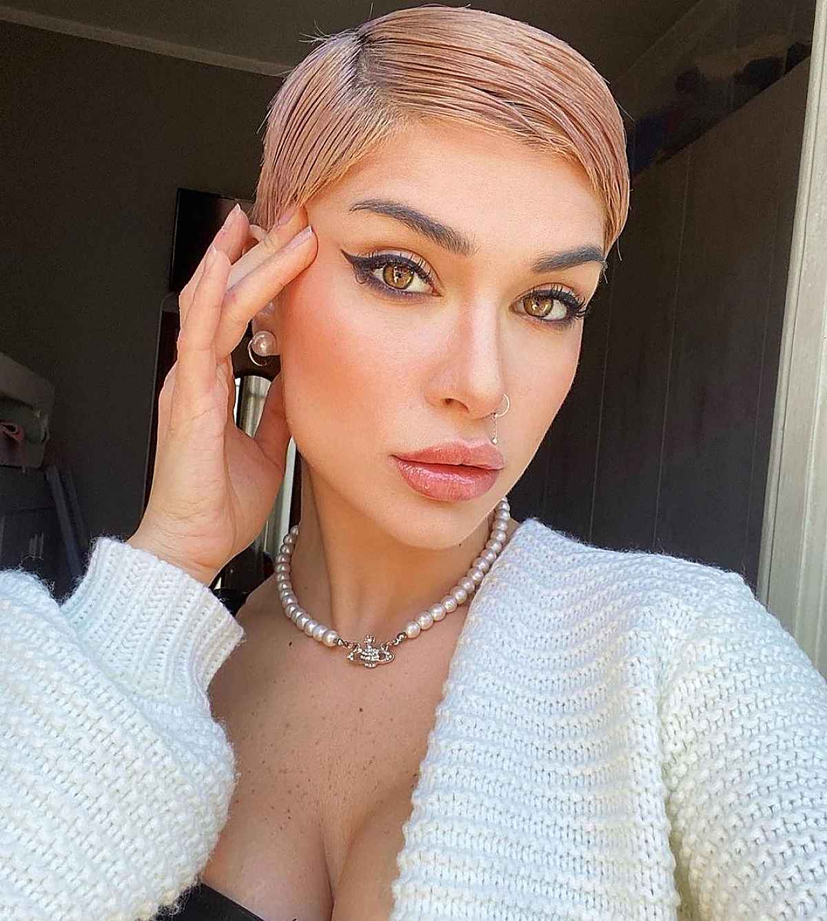 Stylish Pixie Cut Featuring a Side Part