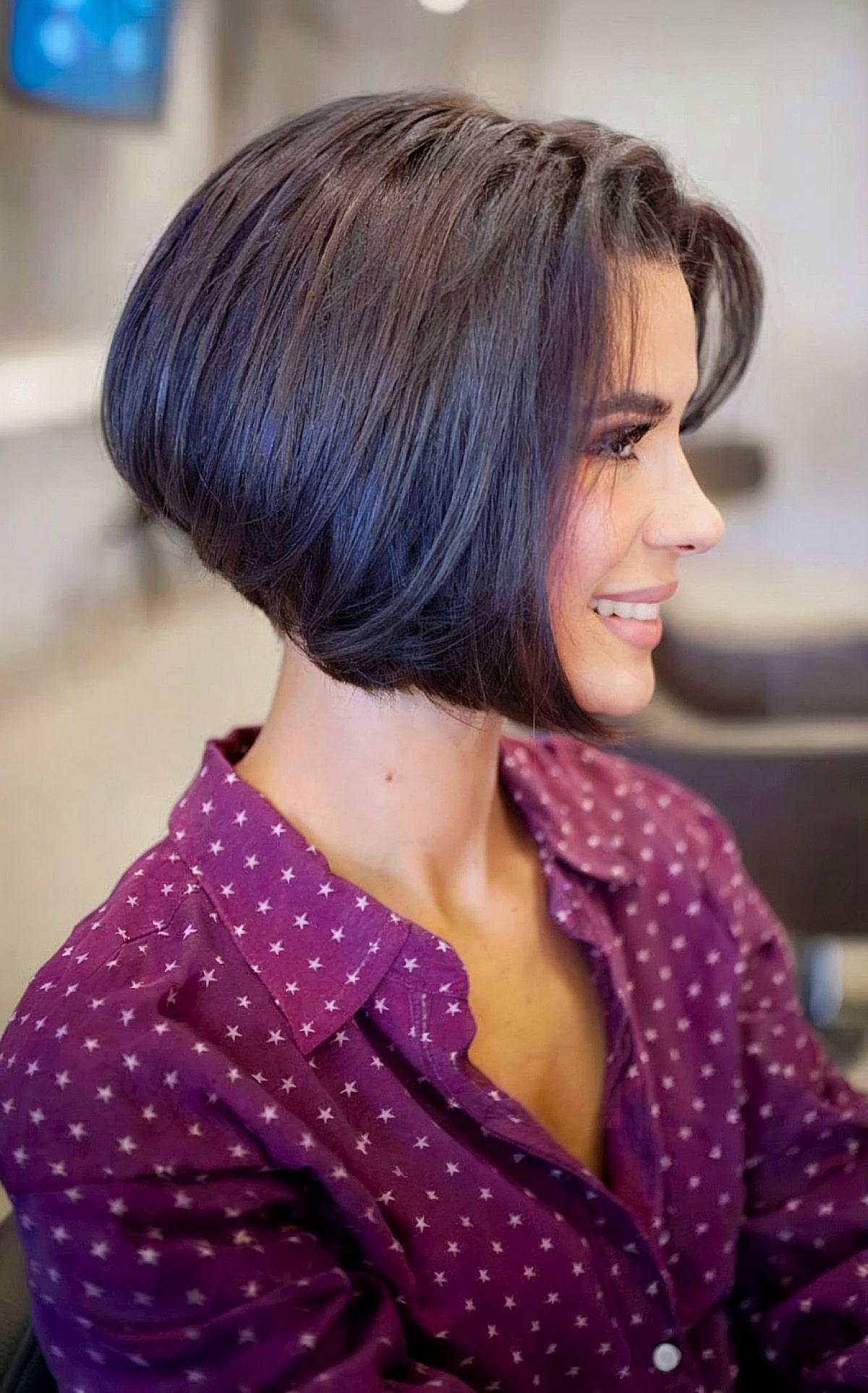 Chic Round Angled Bouncy Bob Cut