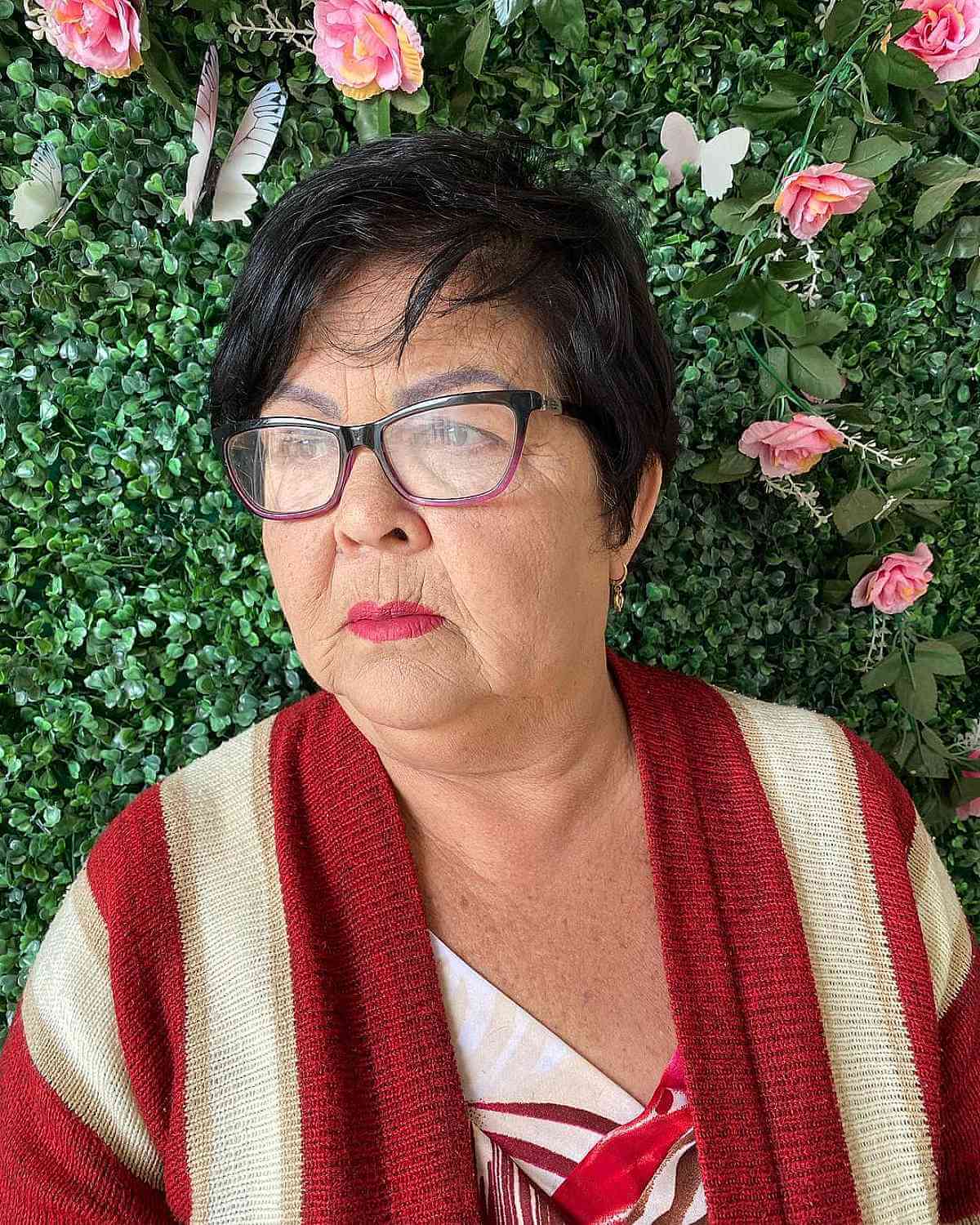 Chic Side-Swept Pixie Cut for Plus Size 60-Year-Olds