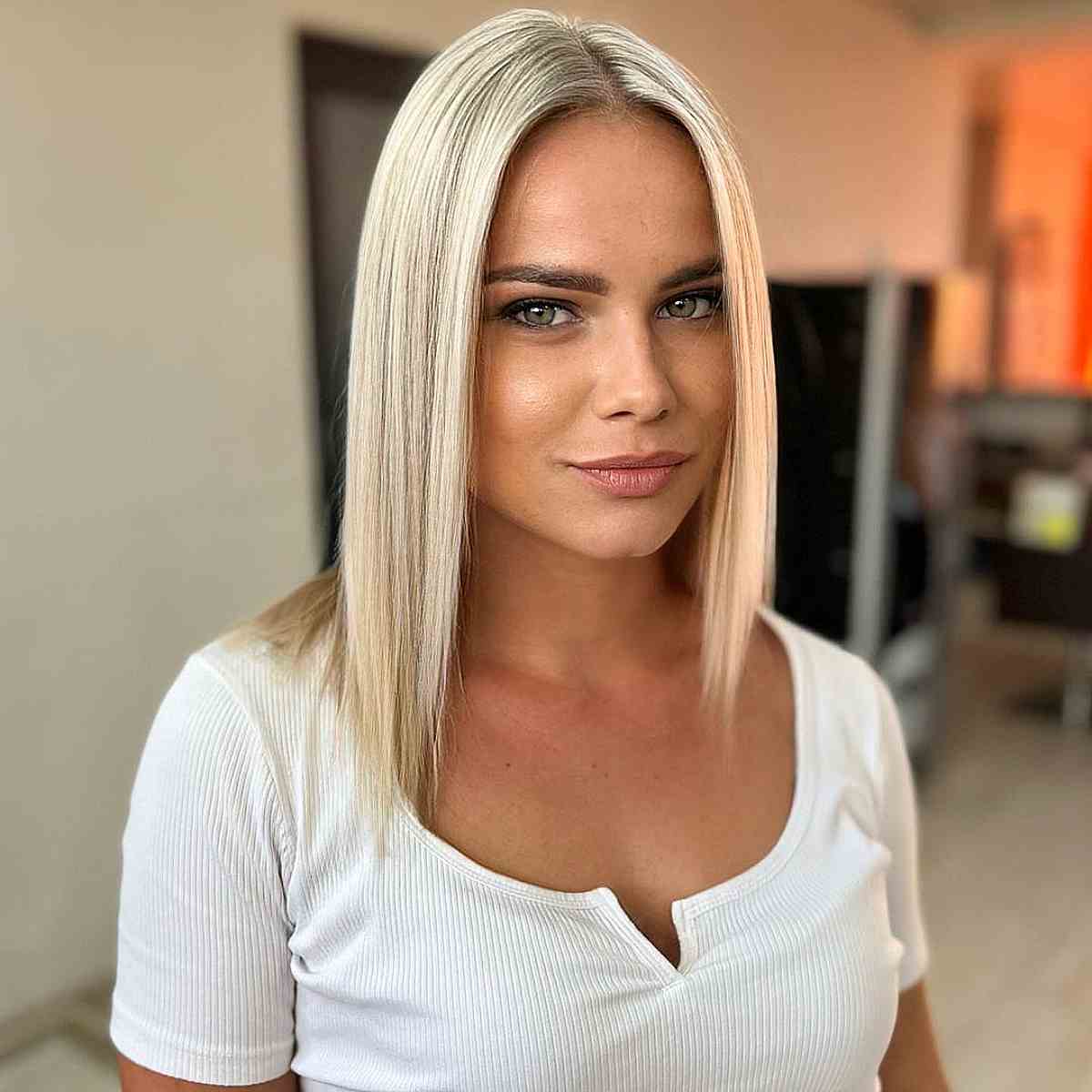 Stylish Straight Lob for Fine Blonde Hair