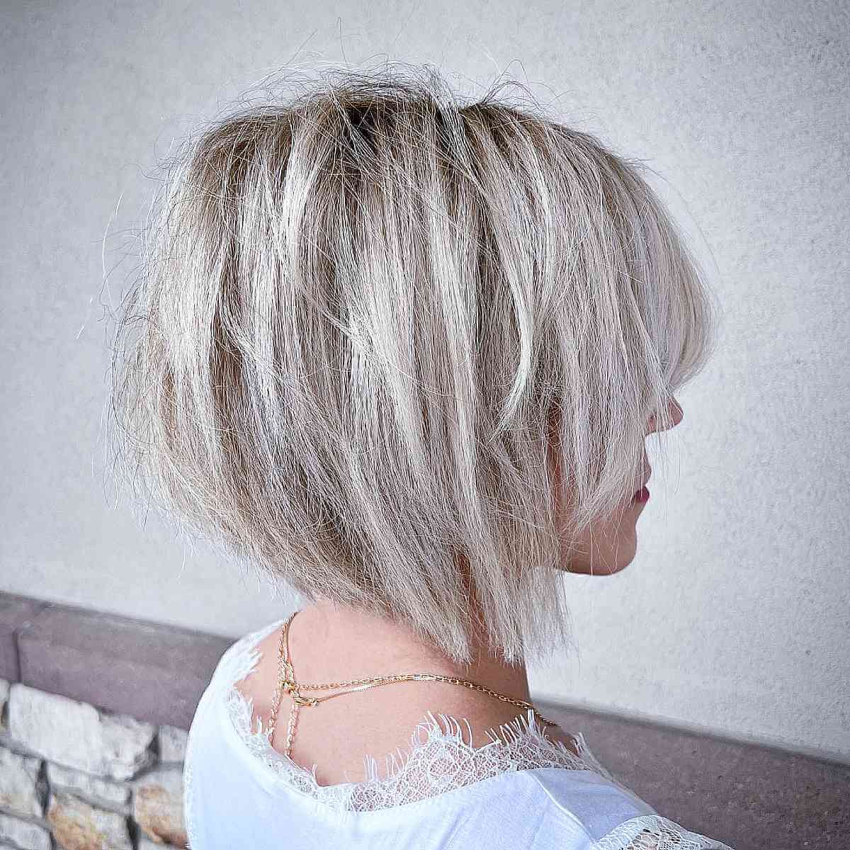 Subtle Edge Short Bob for Thick Hair