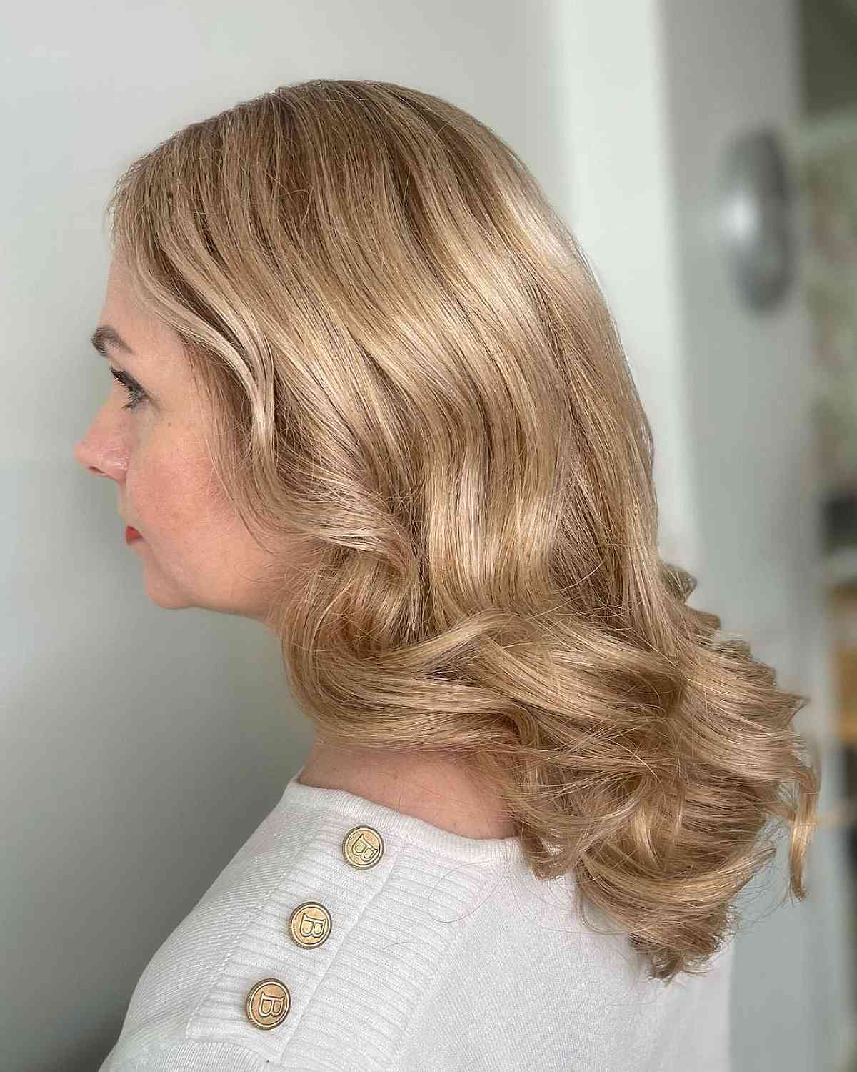 Subtle Honey Blonde Foil Highlights