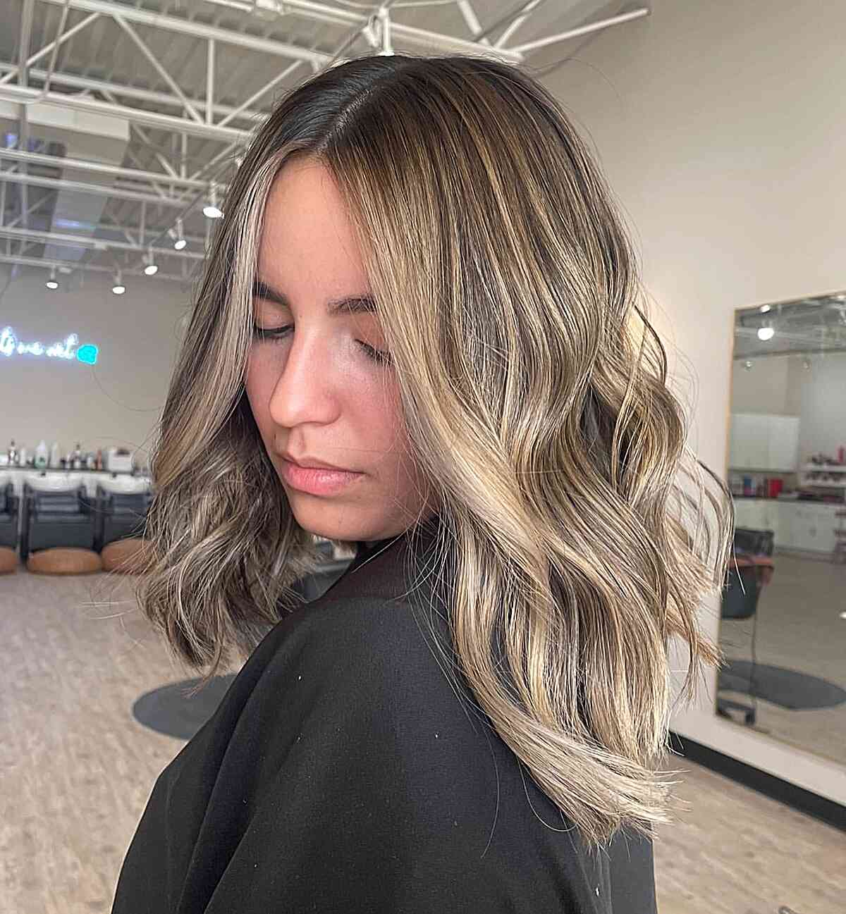 Sunlit Wavy Medium Bob Hairstyles