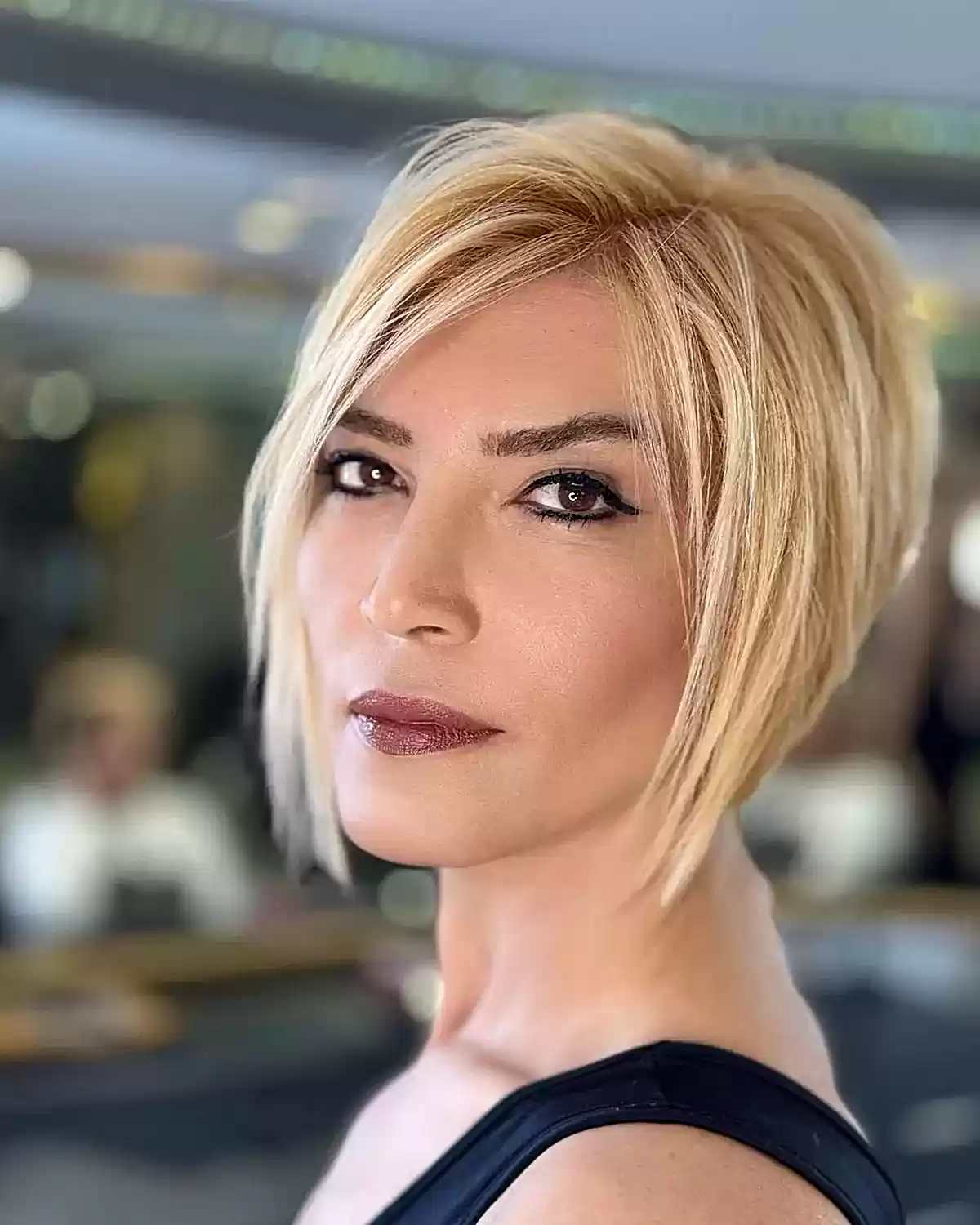 Short Textured Bob with Defined Ends for Fine Hair