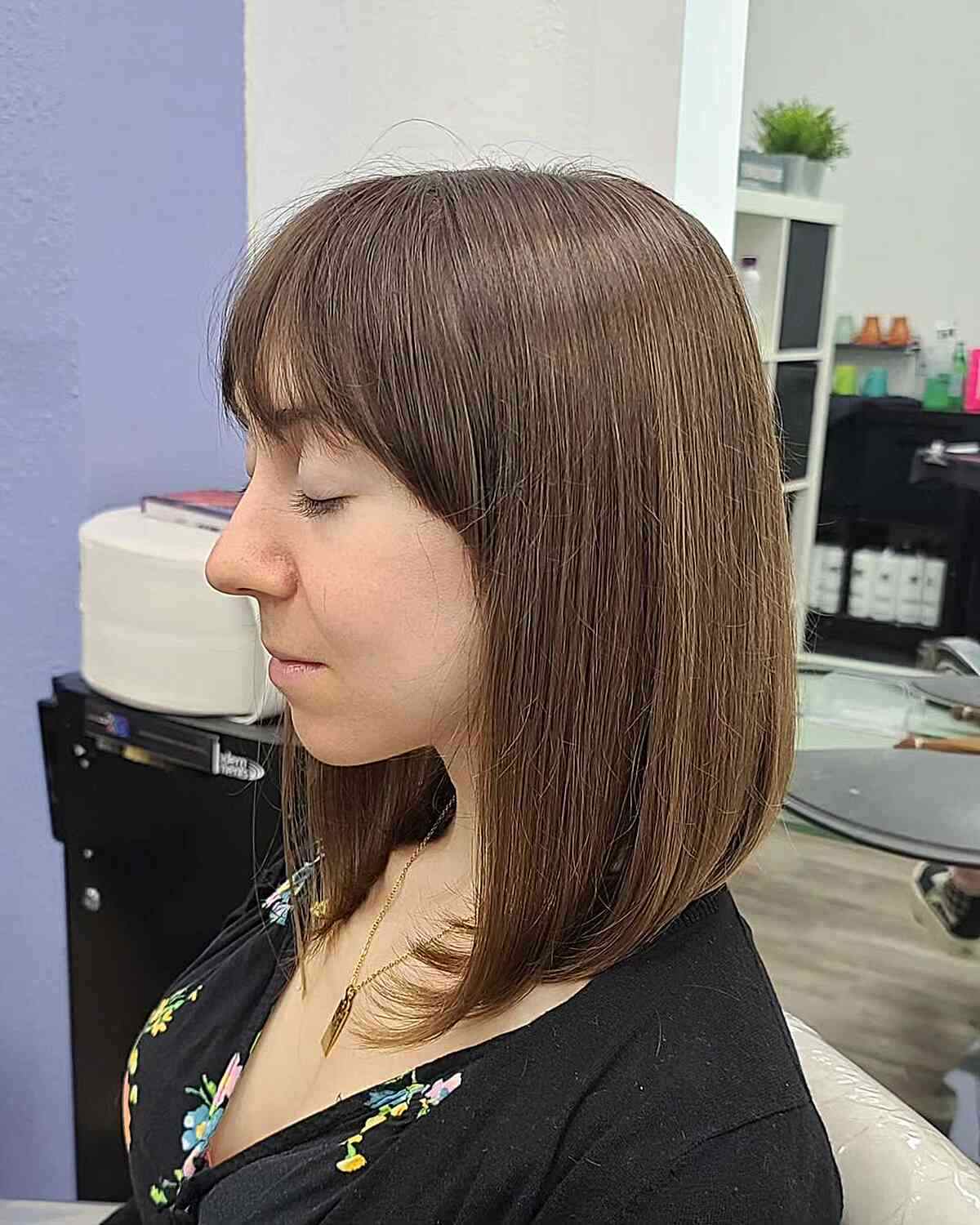 Textured Angled Lob with Bottleneck Bangs