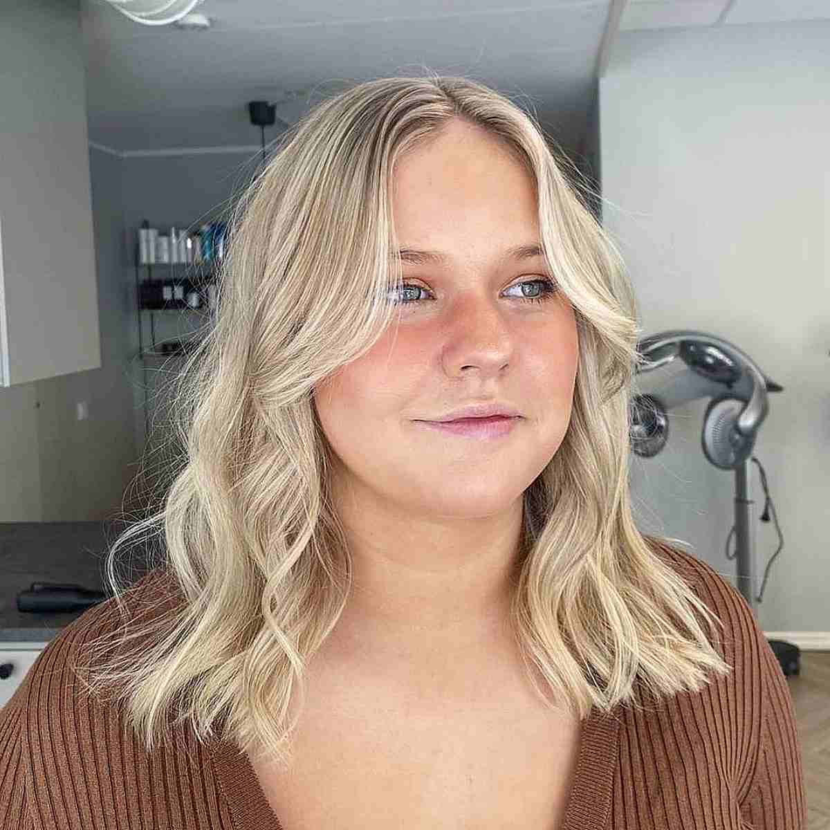 Medium Long Bob with Blunt Cut and Textured Ends for Rounder Faces