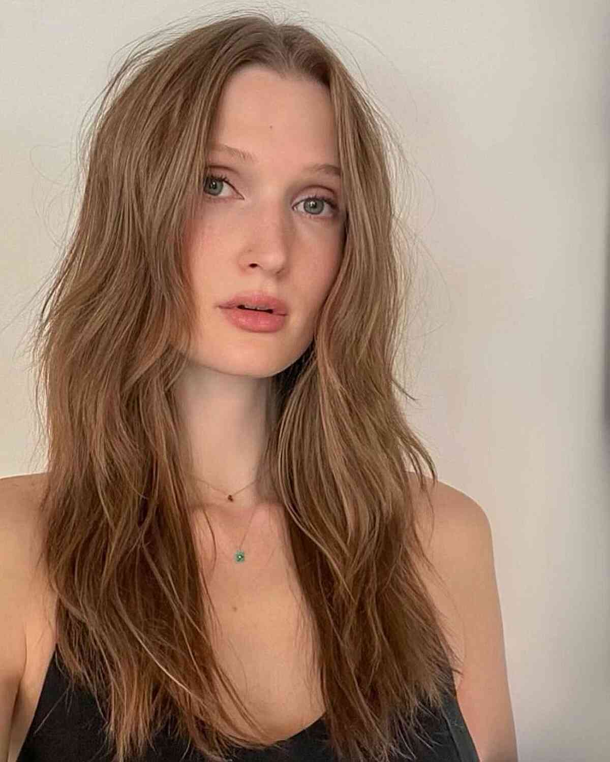 Wash-and-Go Textured Long Layers with Dry-Cut Razoring