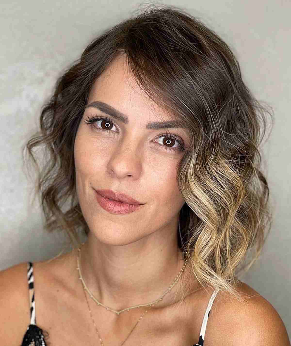 Shoulder-Length Voluminous Bob for Short-to-Medium Wavy Fine Hair