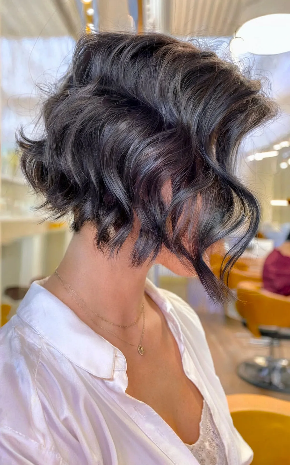 Textured Waves on a Layered Bob Hairstyle