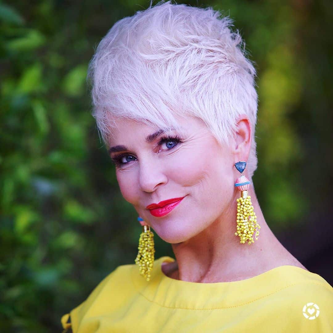 A chic messy pixie for mature women