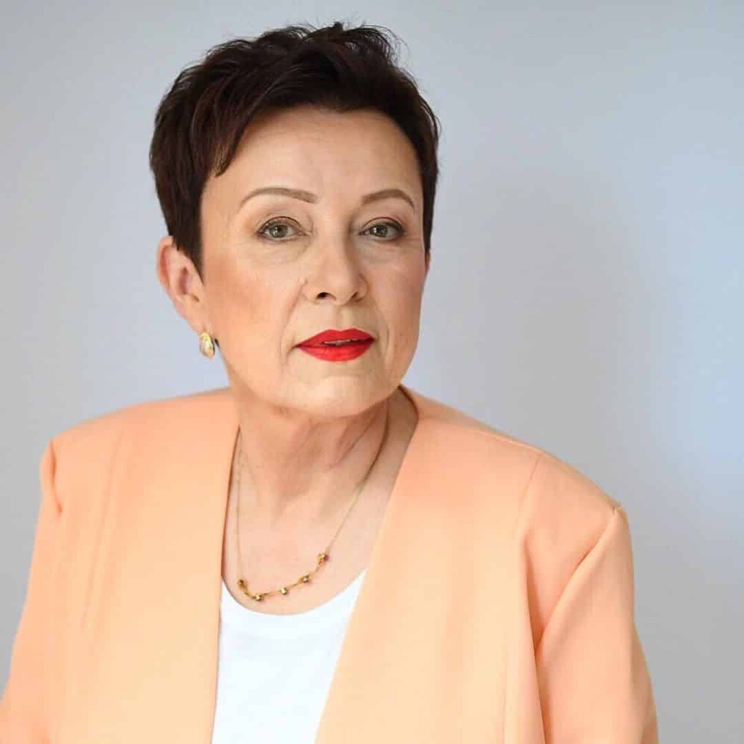 The chic pixie cut for mature women