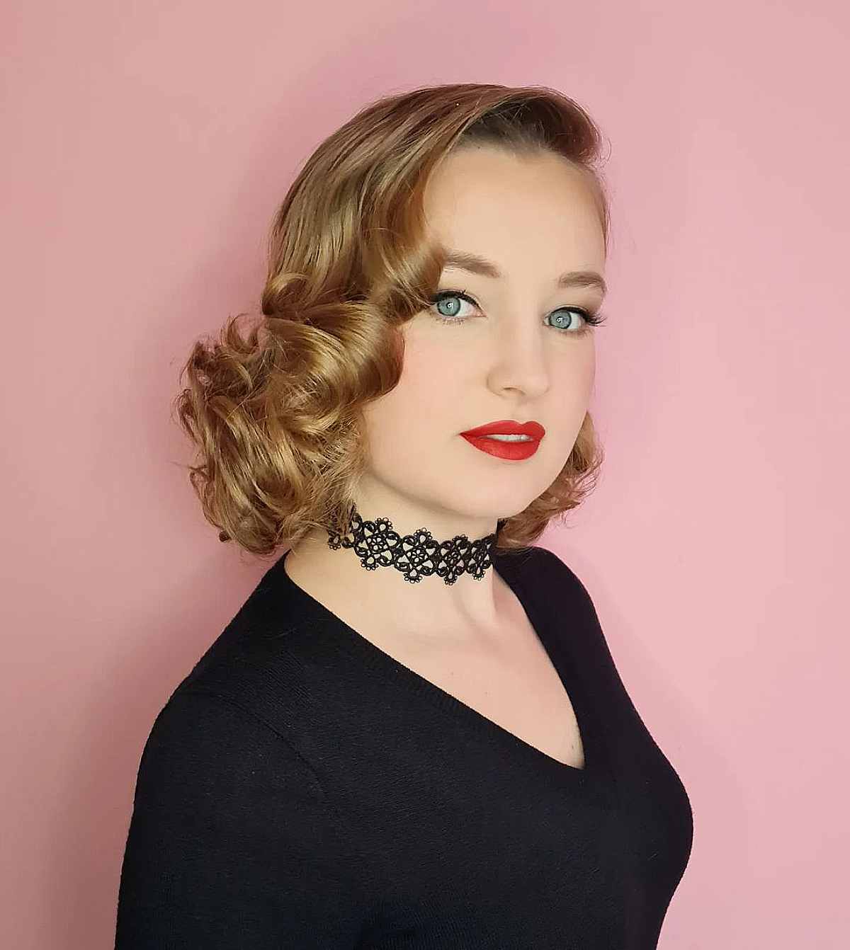 The Classic Pin Up Bob for Oval Faces