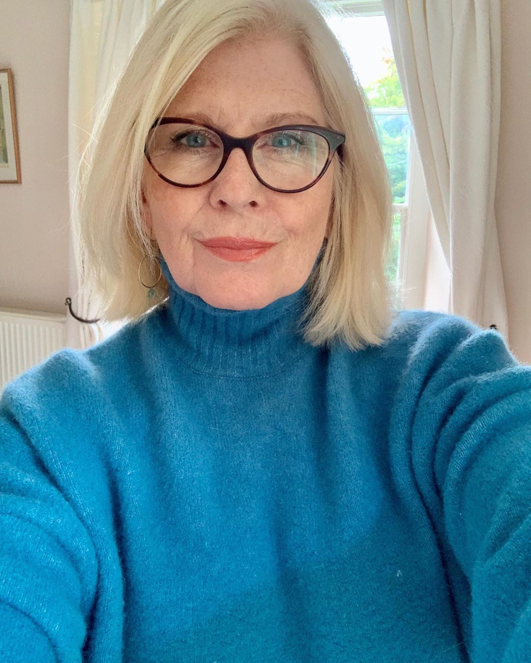 The Stylish Bob Haircut for Eyeglasses