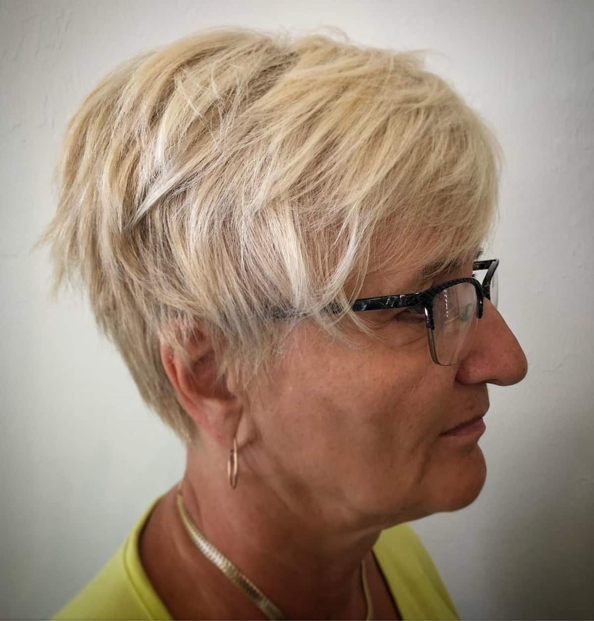 The textured pixie haircut