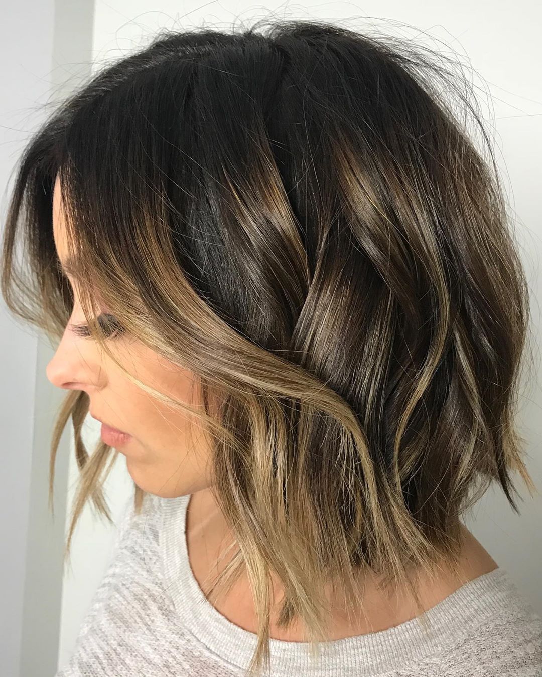 Trendy Short Chopped Layers for Thick Wavy Locks
