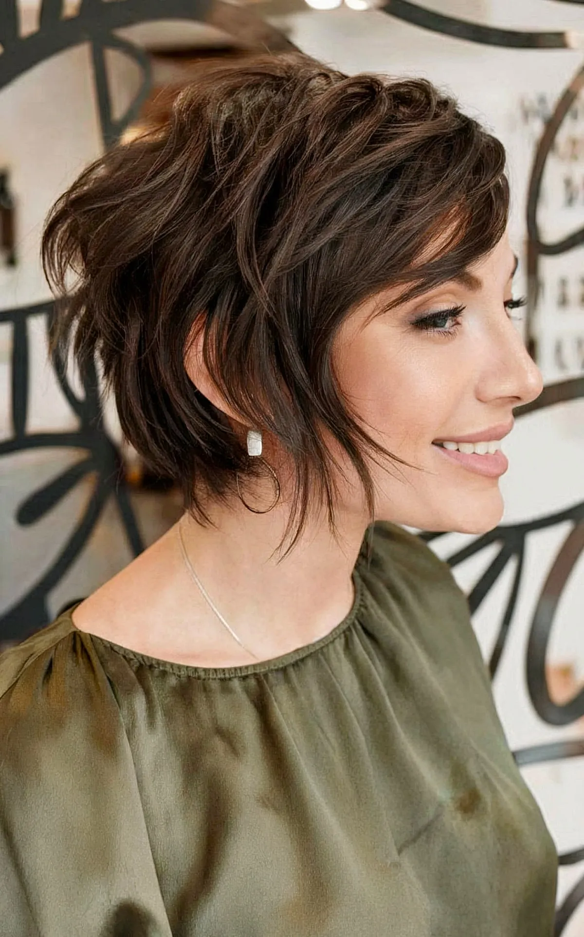 Chic Chin-Length Layered Shag with Extended Front Layers