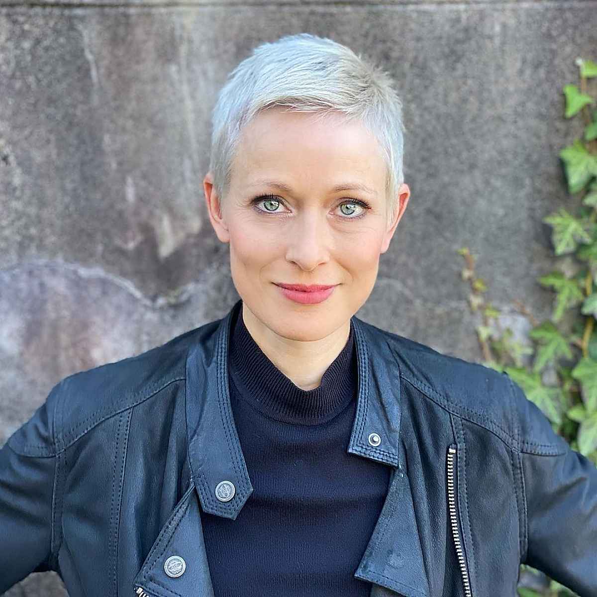 Ultra Short Pixie Hairstyle for fine hair