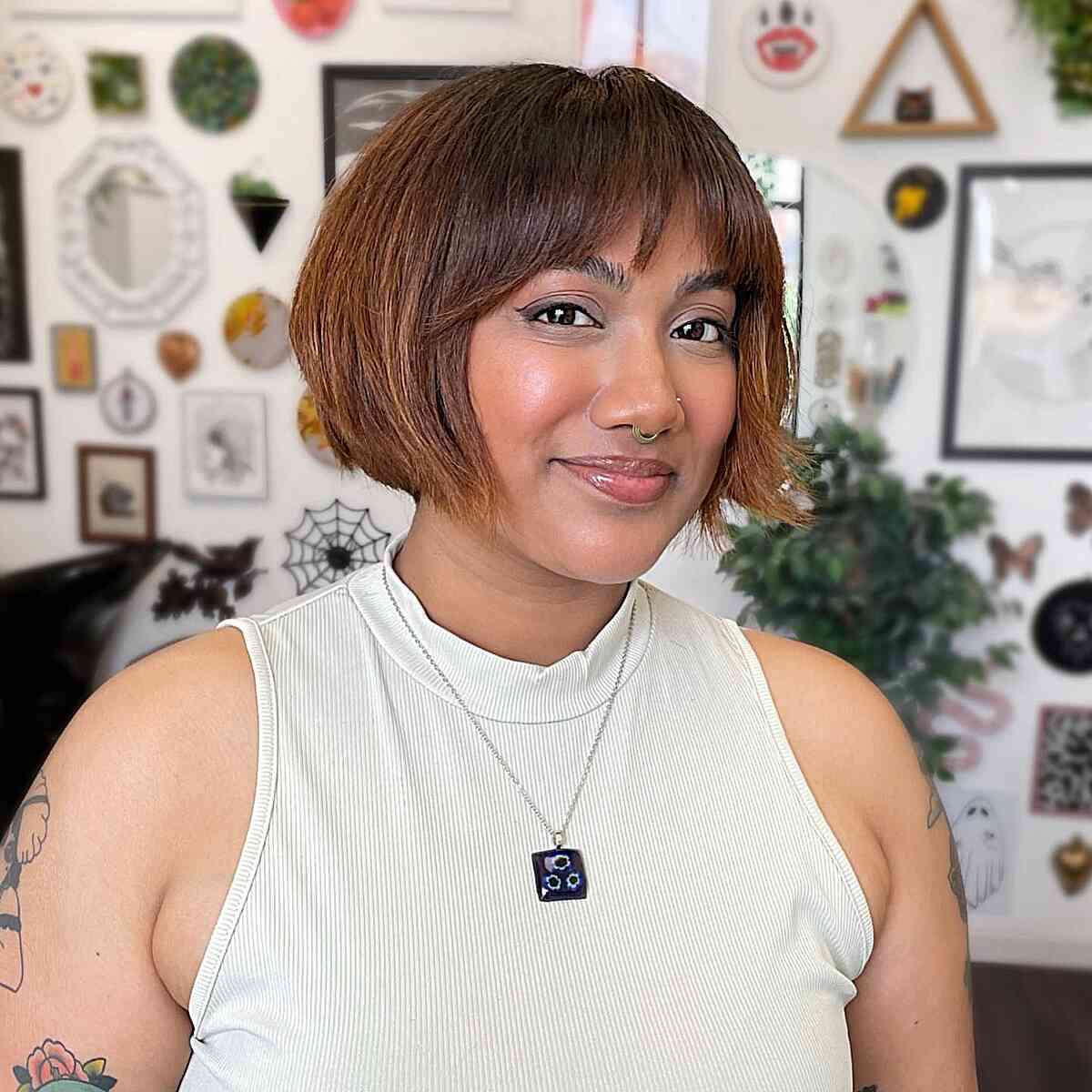 Warm Brown French-Cut Bobbed Hair with Gentle Bangs