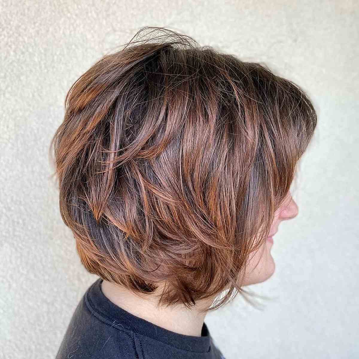 Short hair with several layers