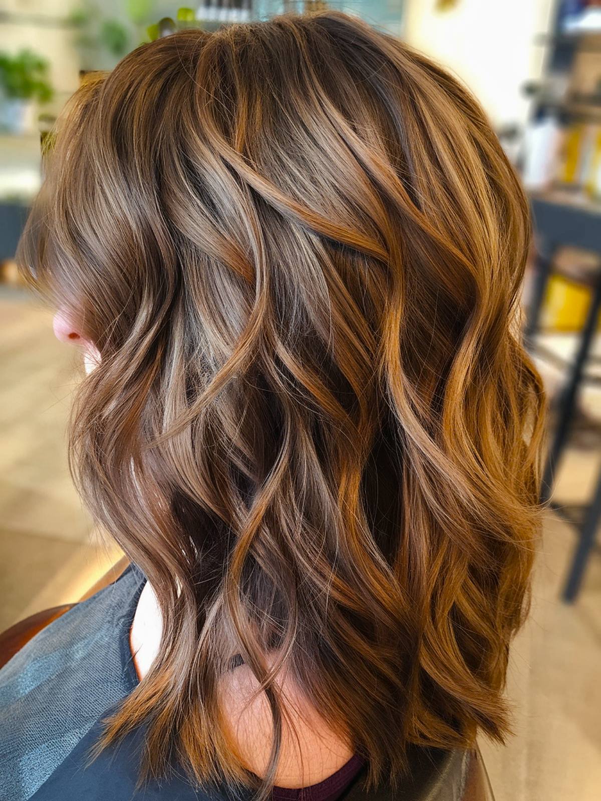 Natural caramel balayage for a sun-kissed brunette look