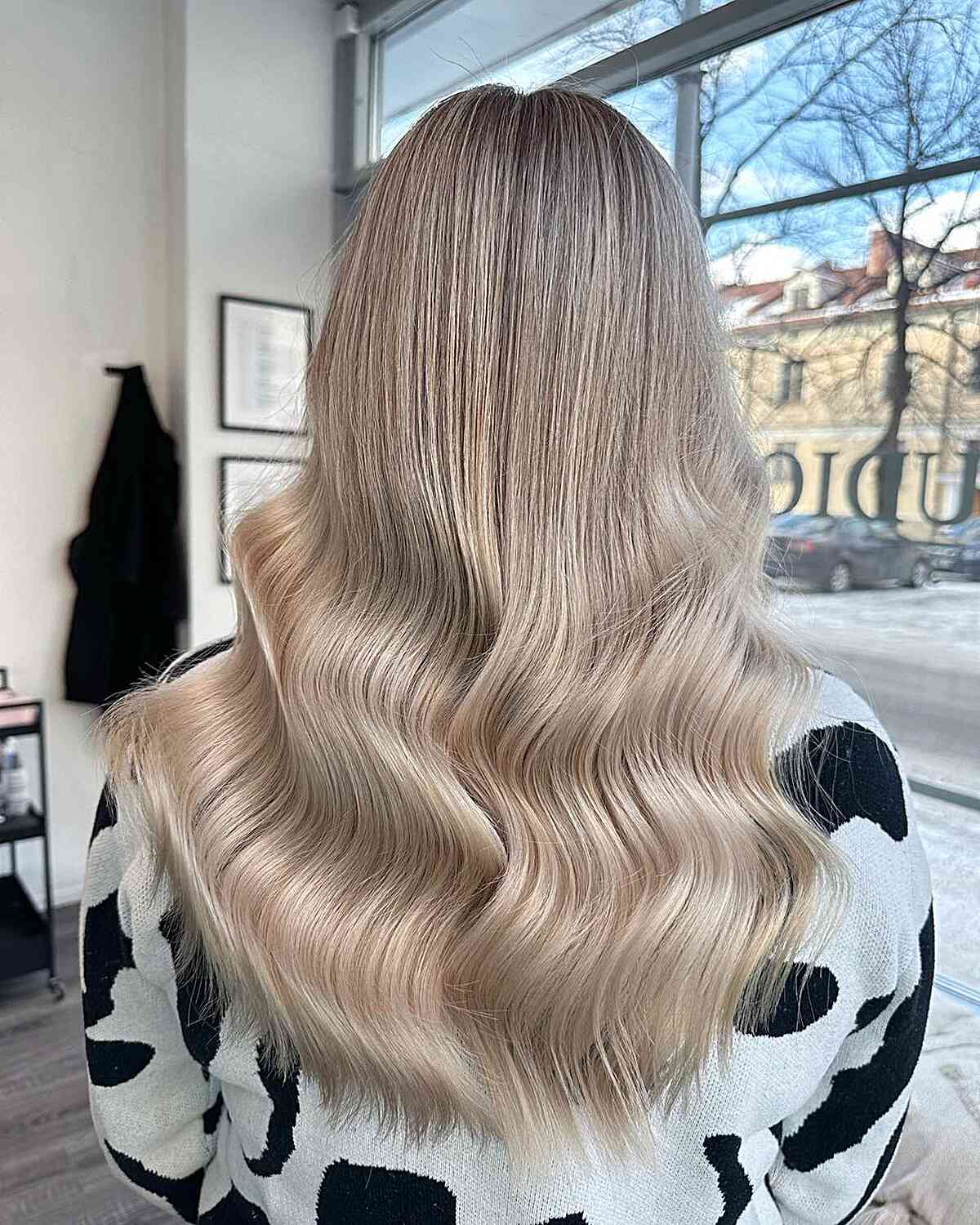 Natural Highlights for Long Blonde Hair for women with long wavy hair