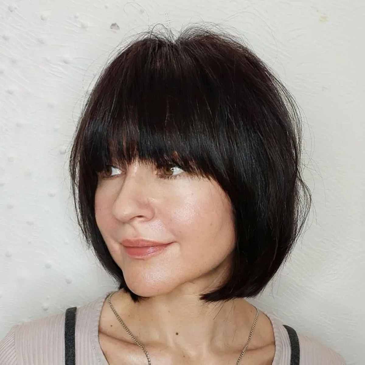 Neck-Length Thick Bob with Bangs
