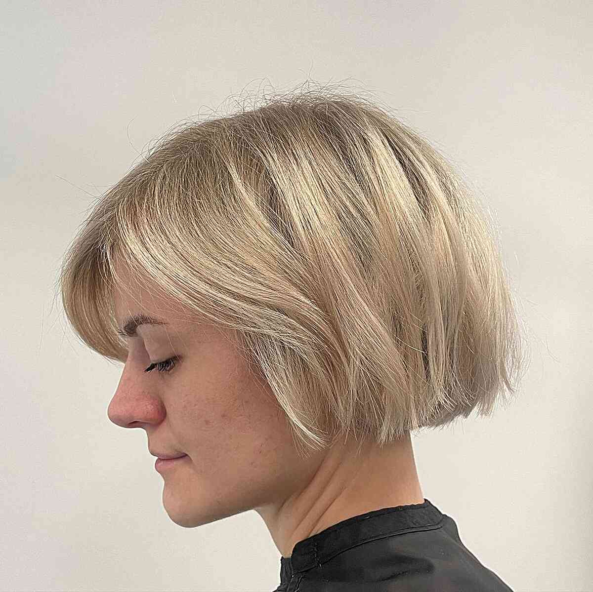 Neutral Blonde on Jaw-Length Cut for Women with Finer Tresses