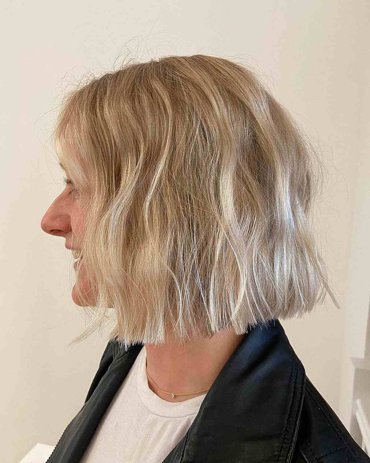 One-Length Neck-Length Bob with Loose Waves