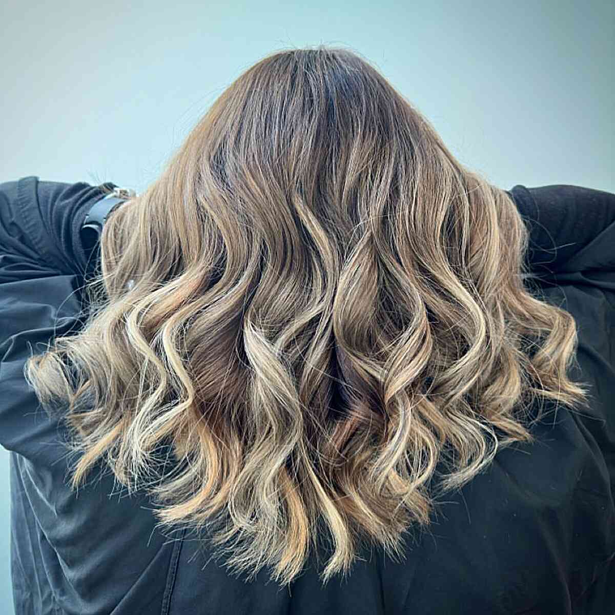 Pearl Blonde Accents for Dark Brunette Balayage Hair with Medium Choppy Layers