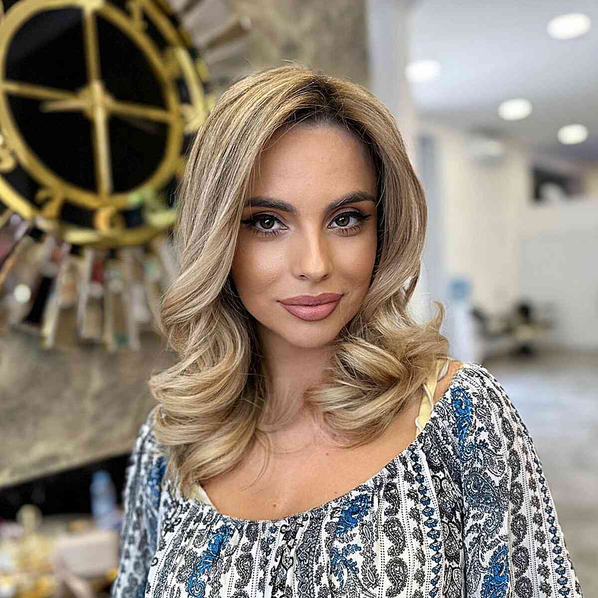 Perfect Curls for Shoulder-Length Hair and Oval Faces