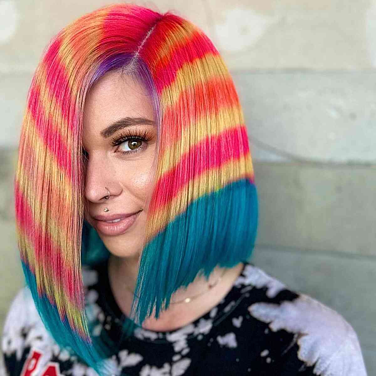 Perfectly Placed Colors Hair Ideas for women who are edgy with a style and purpose